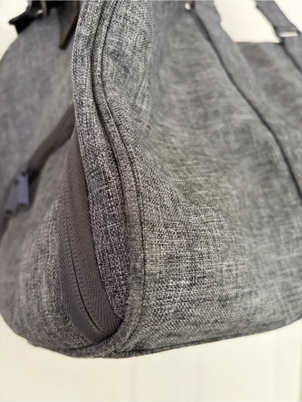Herschel Supply Company Novel 20” Duffle Bag Travel Bag Gray